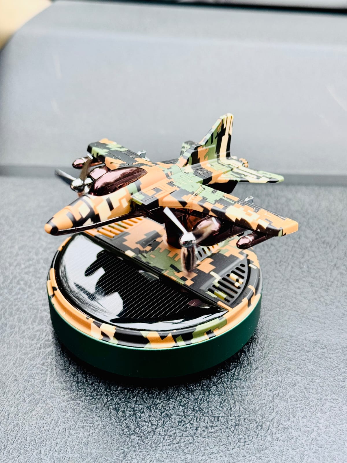 SOLAR POWER FIGHTER JET DASHBOARD CAR AIR FRAGRANCE